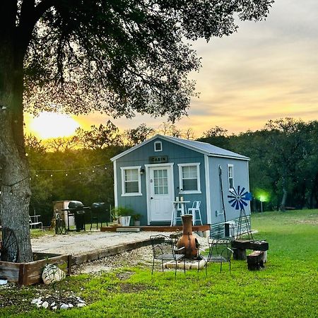Tiny House - Our Little Piece Of Paradise Lakehills Eksteriør bilde